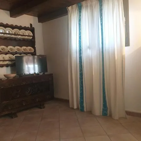 Sa Domo E Su Mare Apartment *